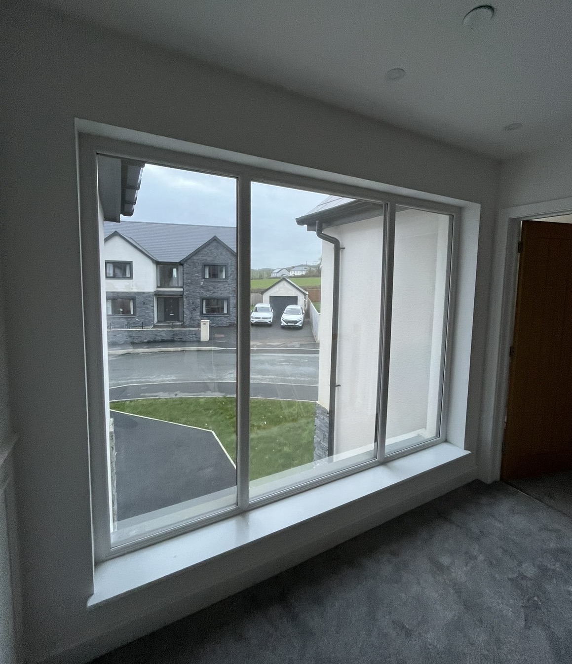 Daytime view - you can see out clearly